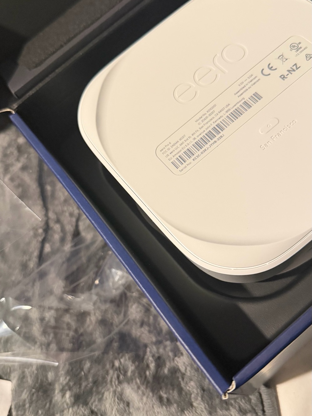 eero White Mesh Wi‑Fi Router Beacon - Picture 2 of 3